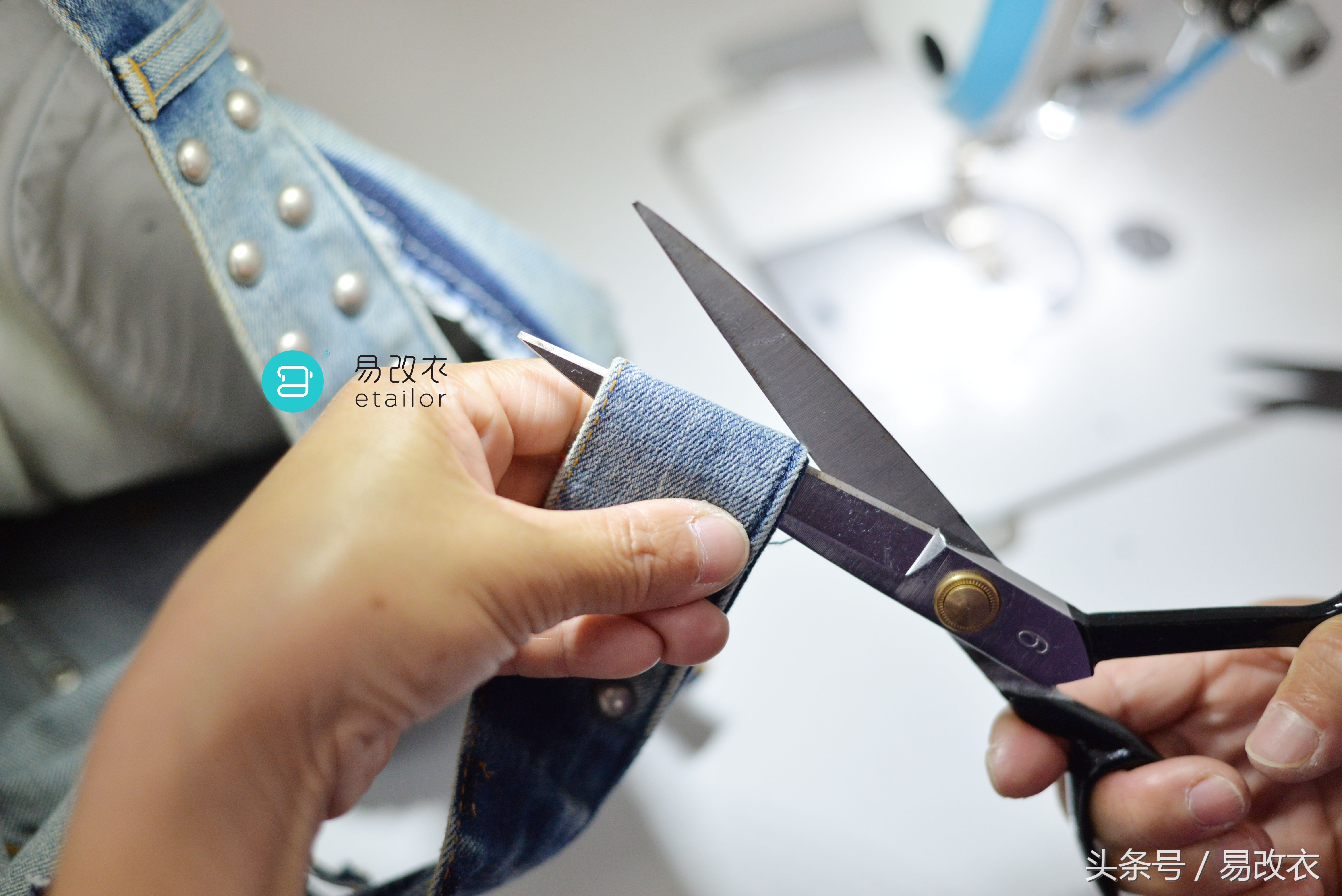 不用剪刀就能把裤腰变小的方法,不用钱改裤脚