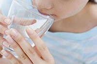 网售大牌化妆品,揭秘化妆品批发市场