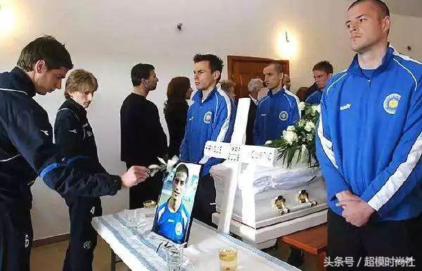 足球场上的感人瞬间苏巴西奇,苏巴西奇门将退役感人瞬间