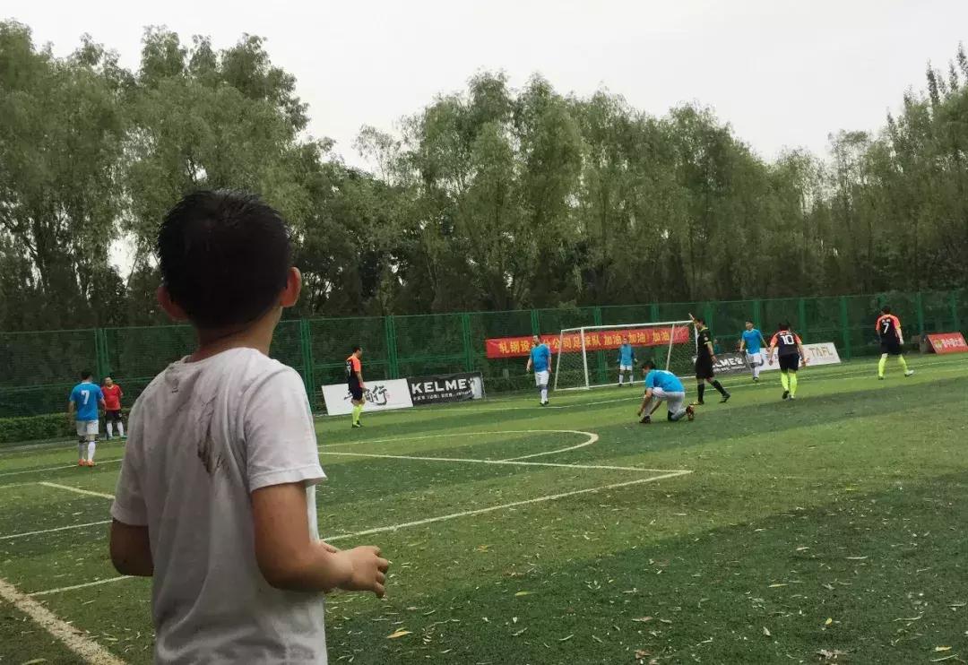 雨中足球名场面,雨中足球