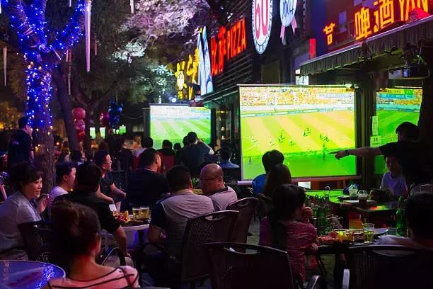 熬夜看球的后果,熬夜看球值得吗