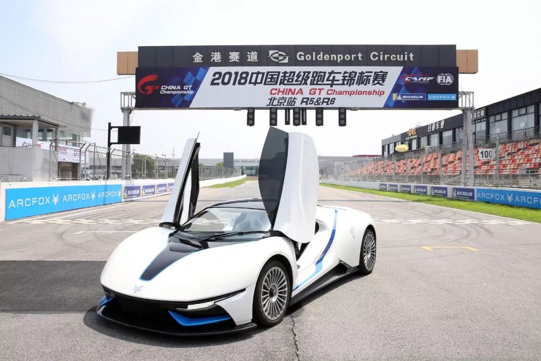 高迪之后，谁能成为西班牙的设计担当？