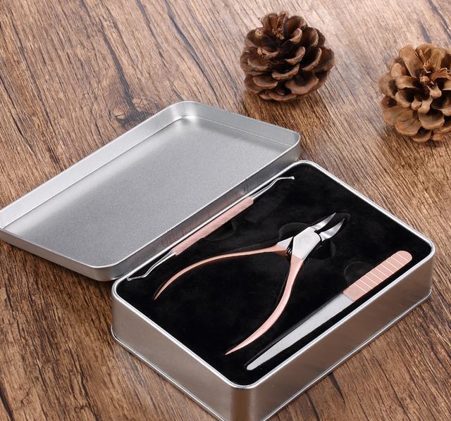 脚指甲长到肉里面怎么剪,脚指甲长到里面去了怎么剪