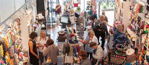 记温哥华最火爆的毛线店UrbanYarns｜一个品牌带火一个店