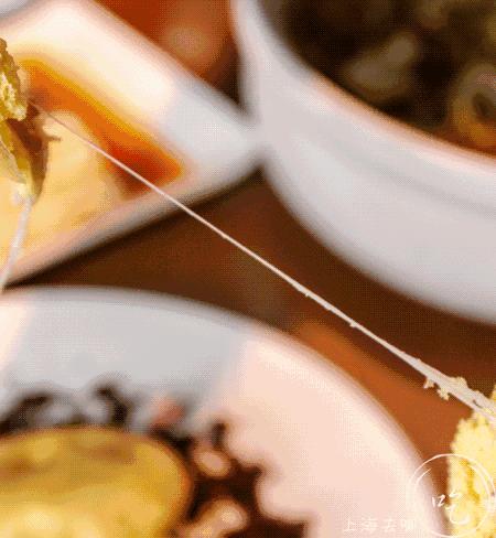 火了10年的俩胖纸！仅凭1道菜，每天卖出80000+份！