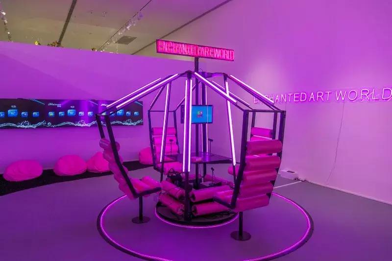 GUCCI出马桶了？纽约爆火的出厂设置展来魔都了，首日就1w人打卡