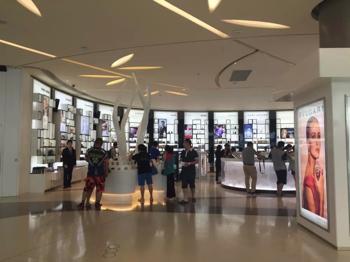 随心游三亚,闺蜜三亚自由行5天4晚价格明细