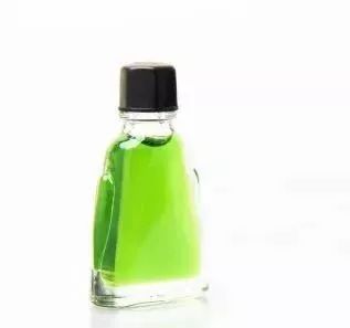 水里滴一滴风油精,风油精加水里