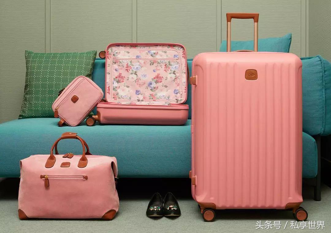 旅游行李箱的必备清单,夏季旅行带哪些行李比较好