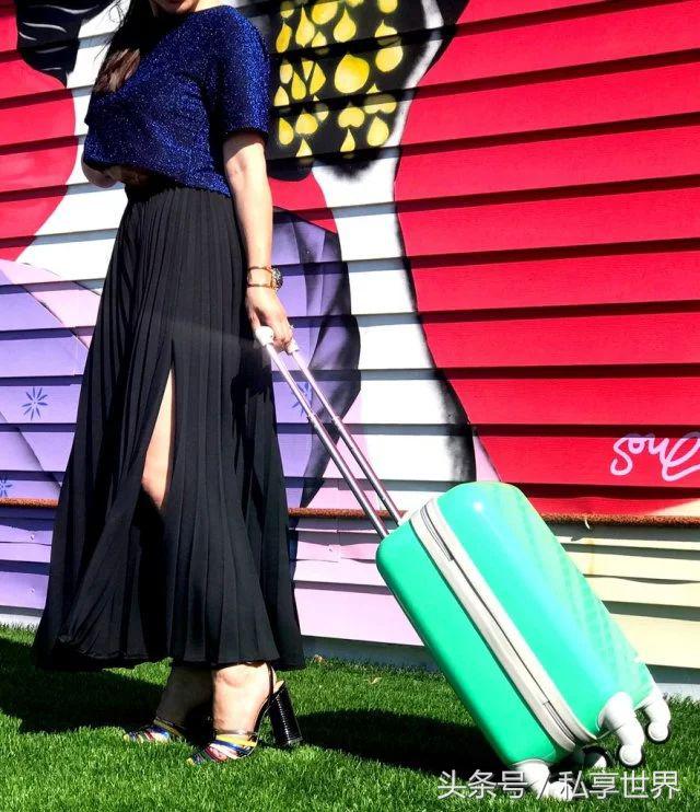 旅游行李箱的必备清单,夏季旅行带哪些行李比较好