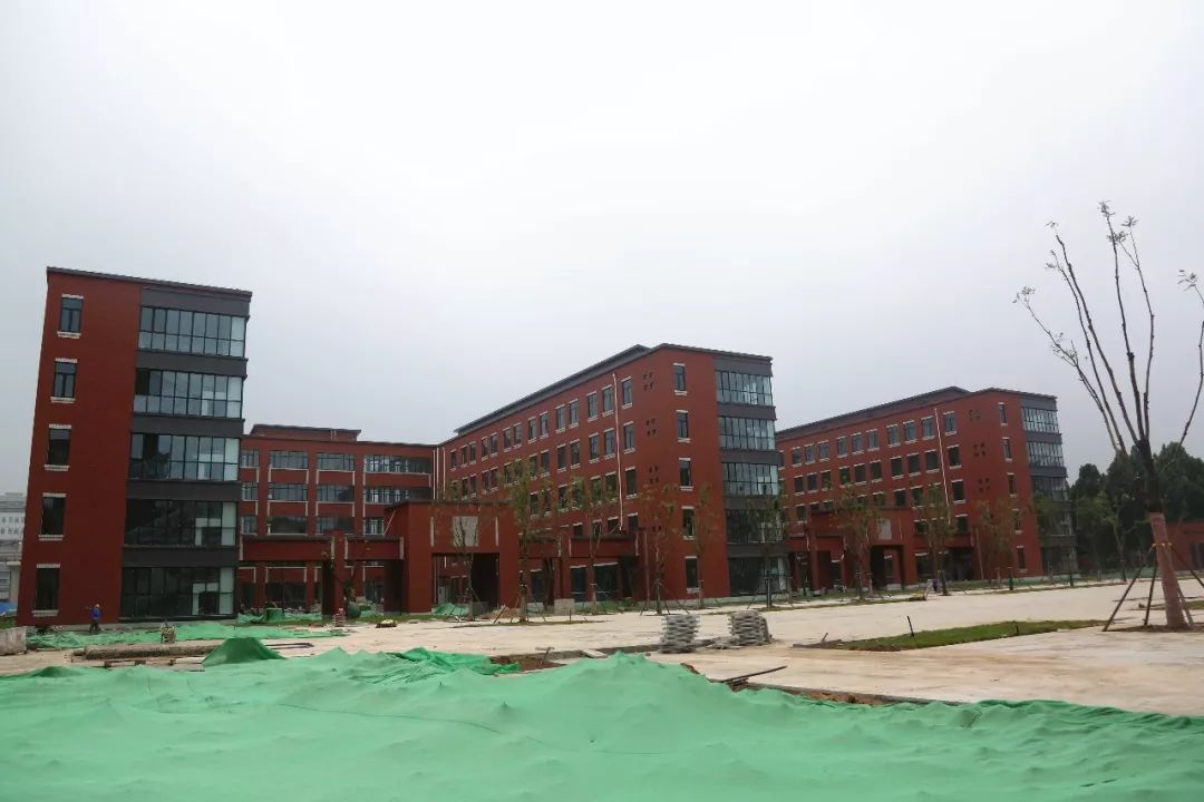 8个月建成！济南大学城实验学校竣工9月份如期开学