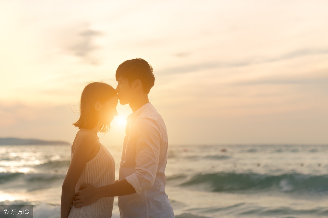 鐑鍐涙梾灏忚鍦ㄧ嚎,鐗瑰埆鐑鐨勬槦闄呭啗鏃呮枃