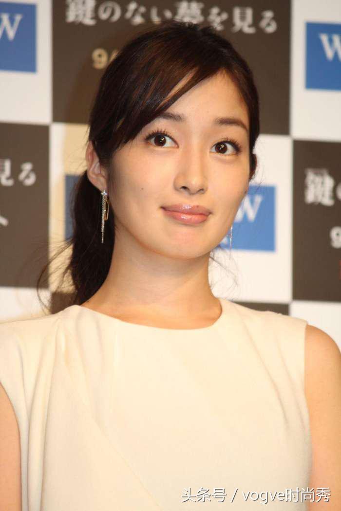 真会玩！日本国脚爱*优女**，中国男足喜空姐