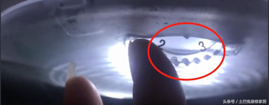 冰箱结冰太耗电只需一招冰霜解除,冰箱保鲜层结冰怎样调才能不结冰