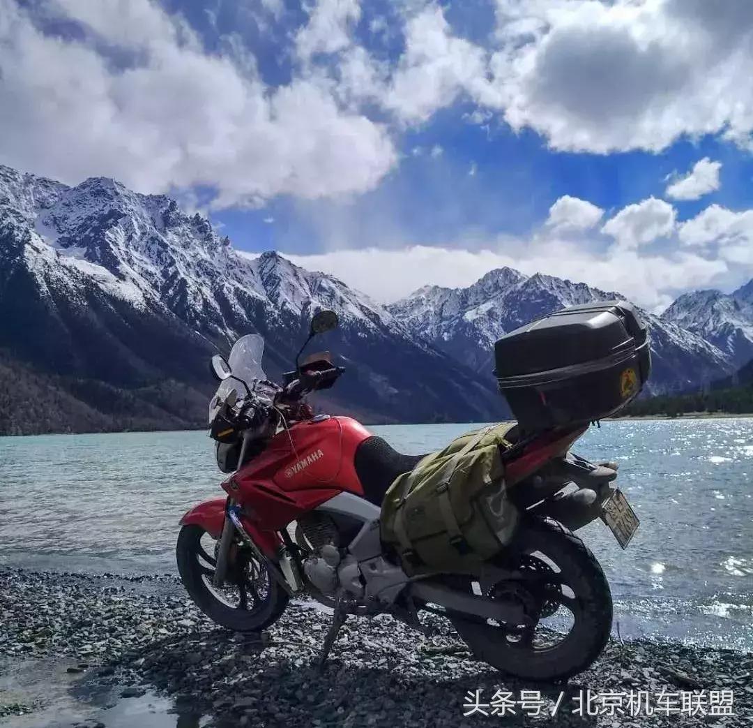 摩友旅途美景,摩友们感受骑行的独特魅力