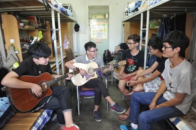 时光倒流你还会选择现在的生活吗,如果时光倒流你会选择来这里吗