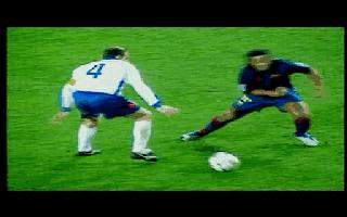 内马尔经典进球挑球过人展现天赋,内马尔的绝招