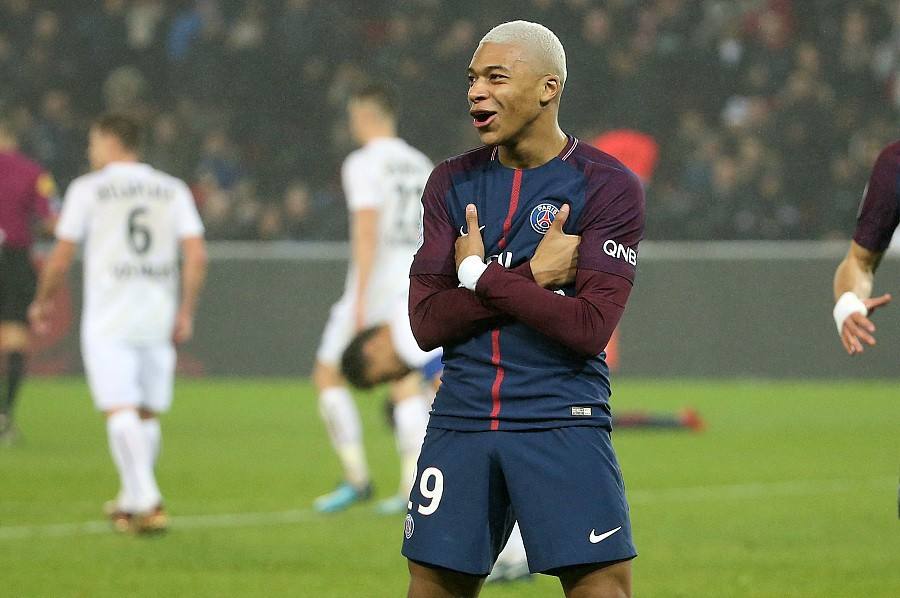 世界杯法国10号姆巴佩黄牌,世界杯决赛姆巴佩遗憾