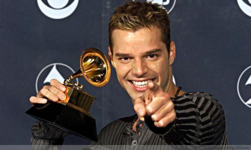 自豪！*月天五**唱进世界杯决赛，网友：恭喜*月天五**“C”位出道！