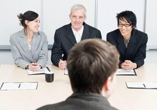 面试官说要和老板沟通怎么回复,面试与老板高情商沟通技巧