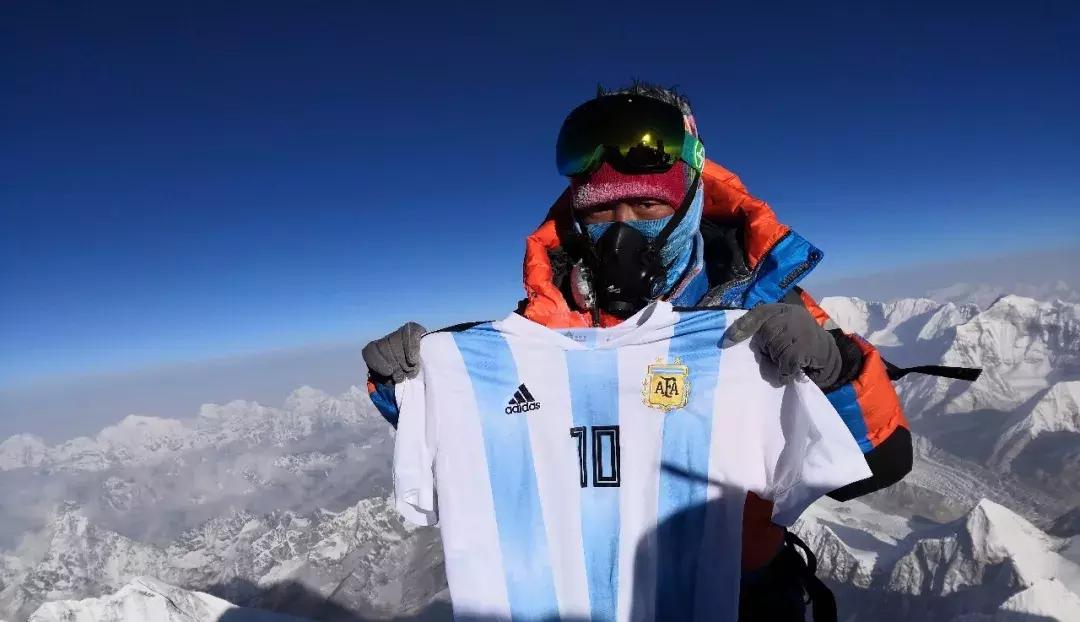 跨界世界杯靳东cctv5,跨界歌王第一季总决赛