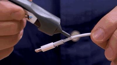 手机数据线坏了能修吗,手机的数据线坏了怎么办