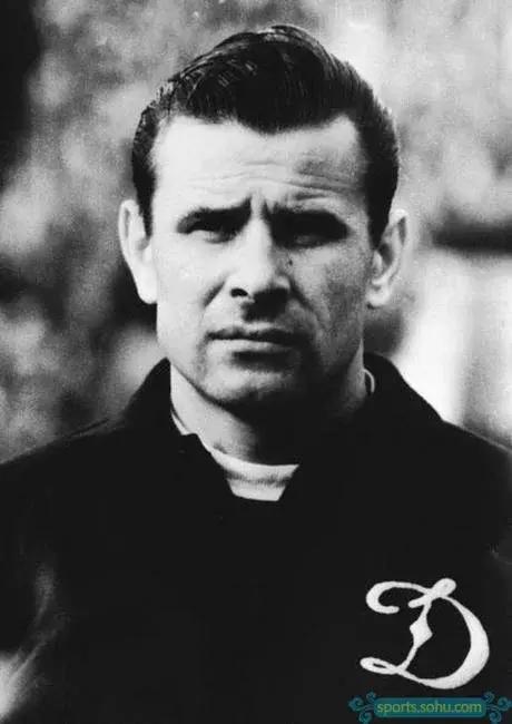 卡恩和圣卡西谁厉害,圣卡西对卡恩