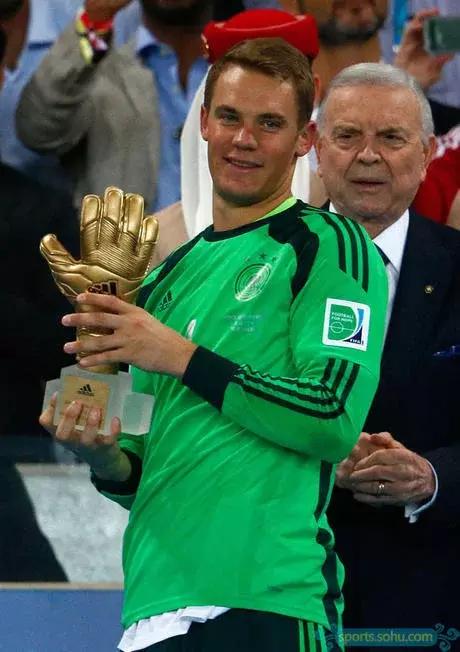 卡恩和圣卡西谁厉害,圣卡西对卡恩