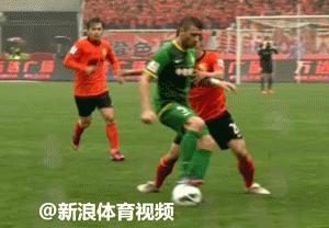 足球经典动图gif,足球内切gif