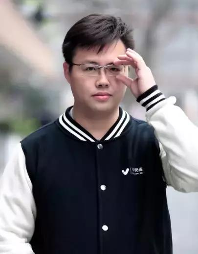 用“iPad+专利镜头”1对1陪练,妈妈再也不用担心孩子练琴了