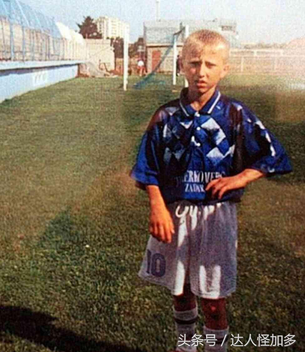 克罗地亚人脱下衣服让世人看透：哪有什么奇迹只有普通人含泪奔跑