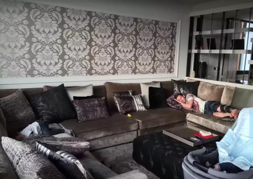 梅西和c罗的房子长啥样,c罗梅西内马尔以前的家