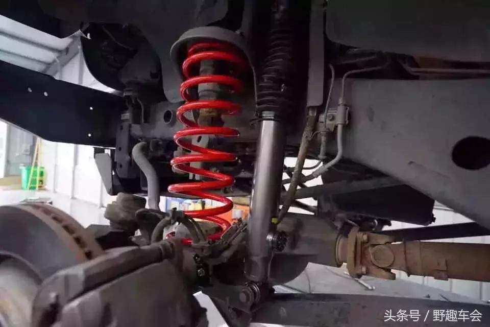 更换kyb避震驾驶效果,原厂避震和kyb避震谁比较好