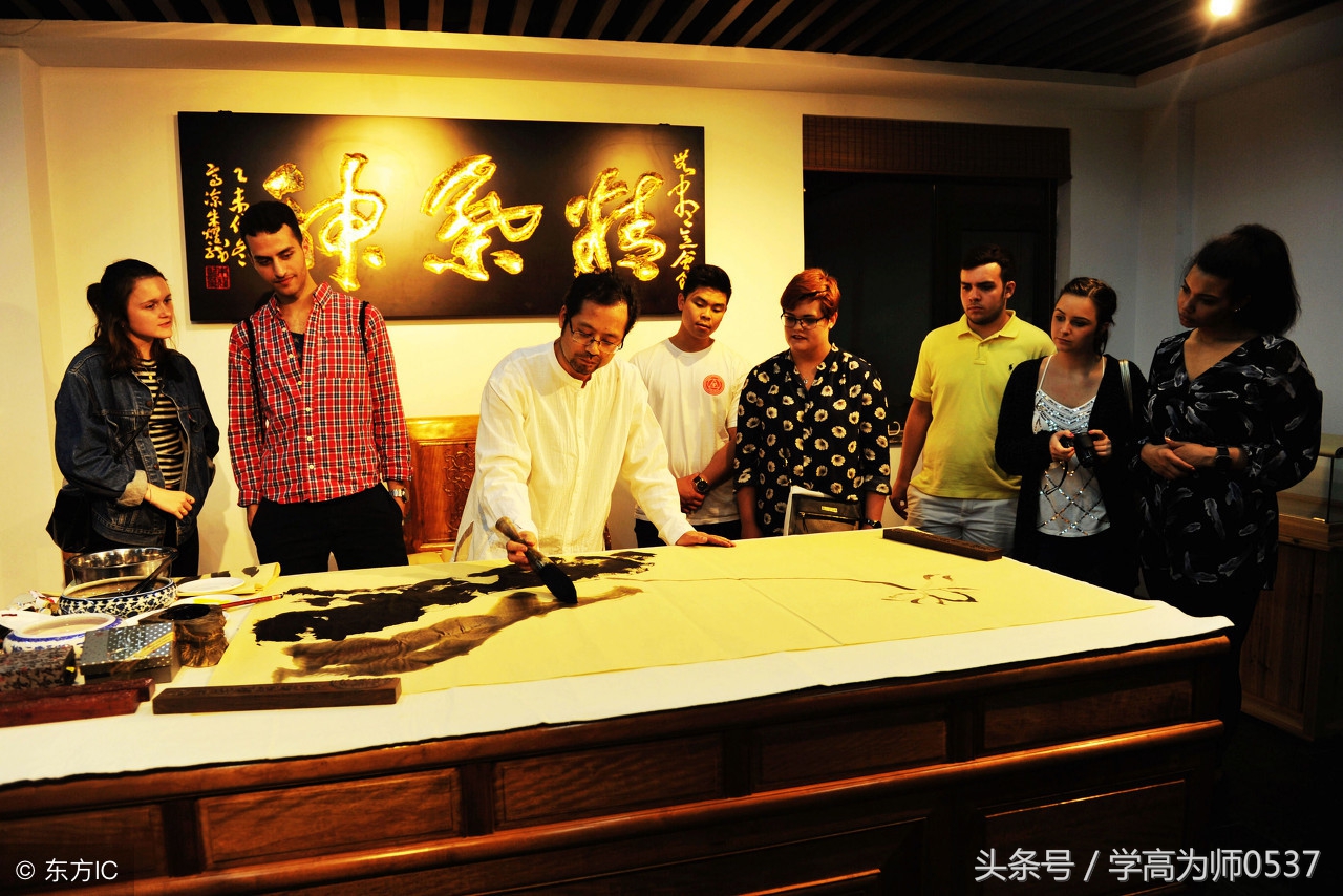 人生必须读两本书,人生需读的书