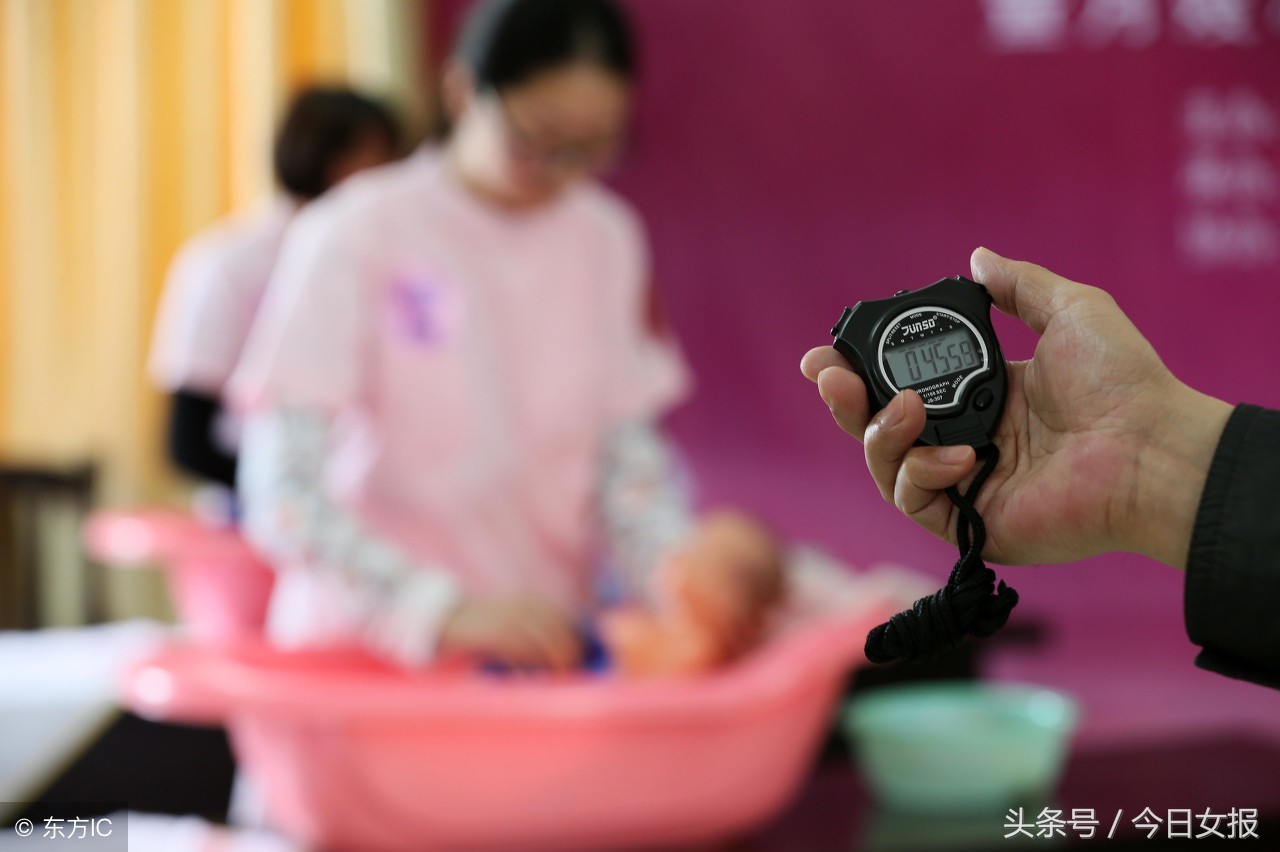 三伏天坐月子没盖被子,三伏天坐月子不开空调