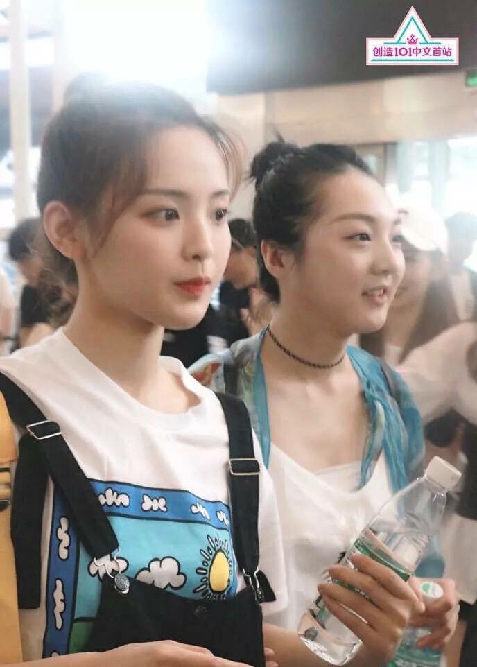 杨超越成韩国整容医院最热模板，360°无死角宛若芭比娃娃！