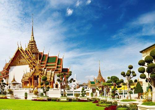 给你介绍一本关于泰国佛牌、降头、养小鬼的书！