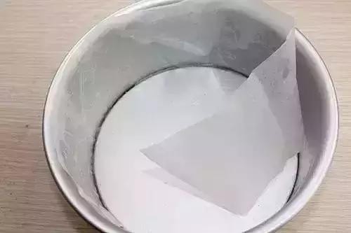 巴斯特乳酪蛋糕开裂是怎么回事,轻乳酪蛋糕为什么要裂口