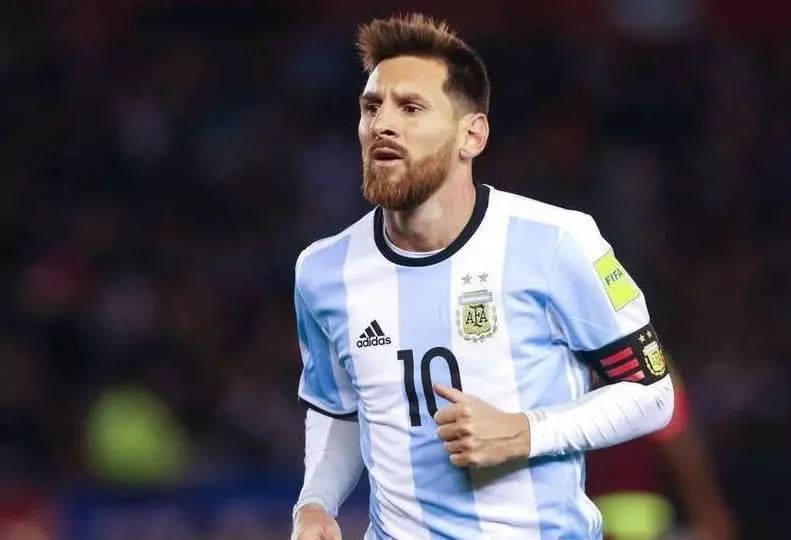 足球巨星豪宅前后对比,足球明星豪宅装修风格