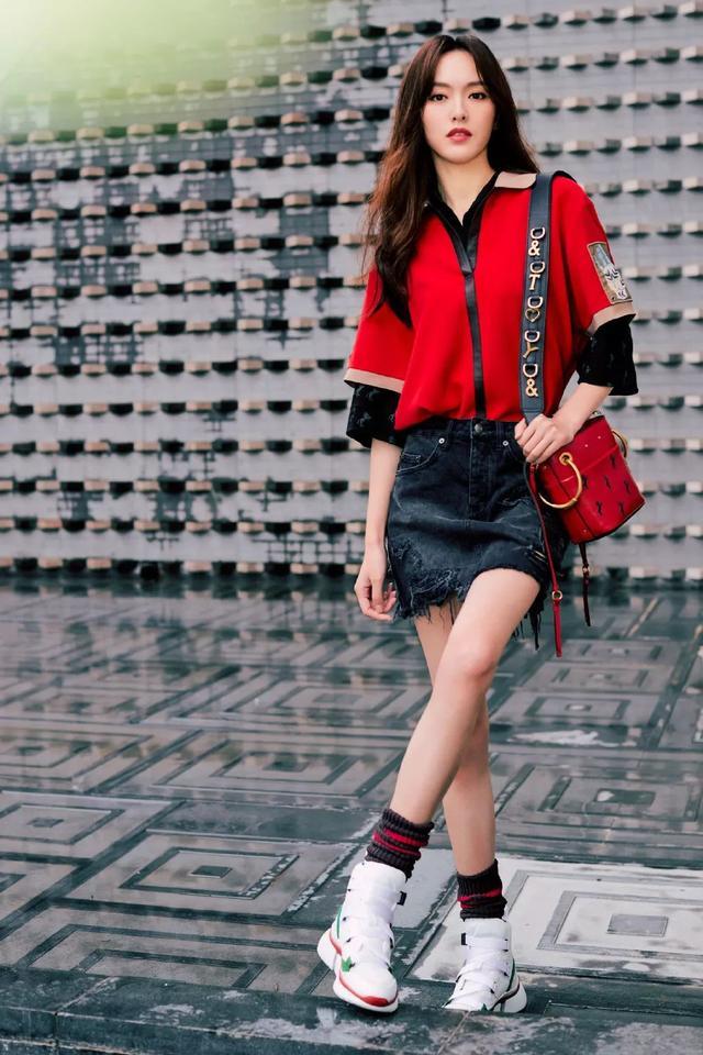 鏉ㄥ箓鎴氳枃閮藉湪绌跨殑绉嬪啲鐖嗘,鎴氳枃鏉ㄥ箓鍚屾琚滃瓙