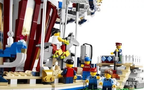 乐高两层旋转木马,乐高旋转木马的内部结构