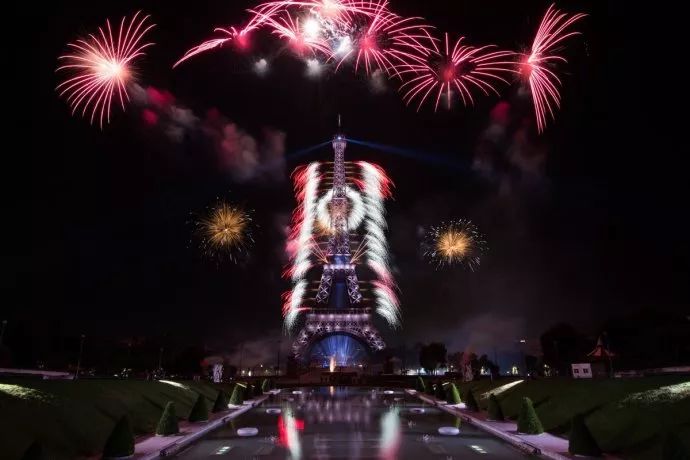 除了法国足球和国庆日，童话小镇也是解锁法式浪漫的方式