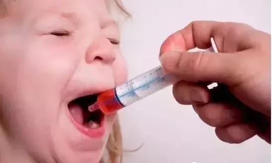 小孩反复扁桃体发炎发烧要切除吗,小孩经常扁桃体发炎发烧能切除吗