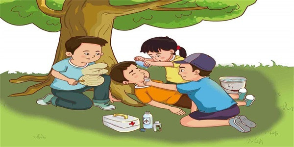 夏季中暑的预防措施与救助方法,户外中暑的症状及治疗方法