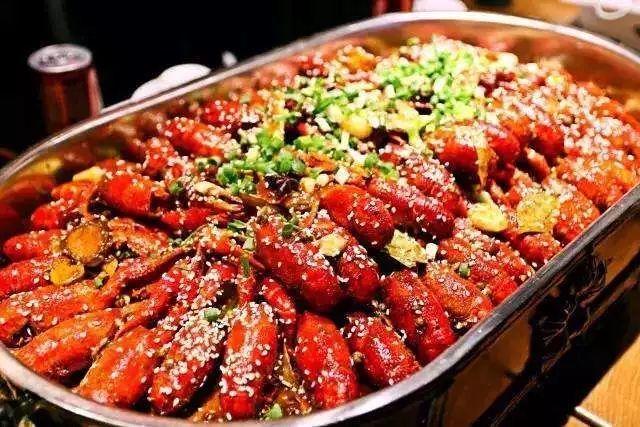 最新长沙美食推荐必吃,长沙美食攻略本地人带你吃遍全城