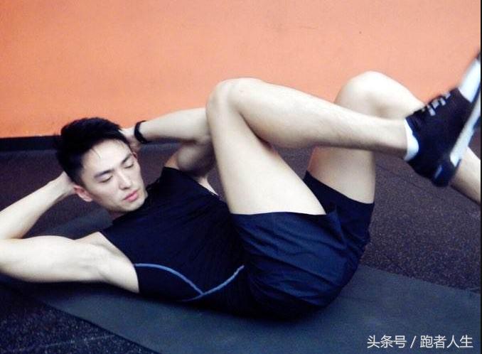 平腹怎样练马甲线,平腹多久可以练出马甲线