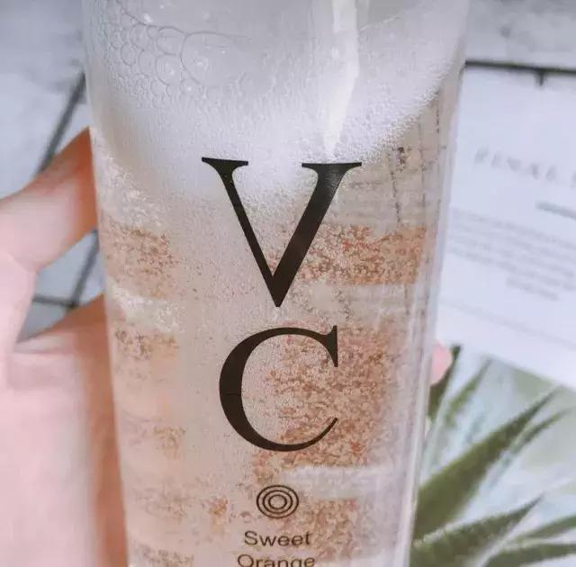 最近超火爆的泰国vc水,泰国vc水爽肤水