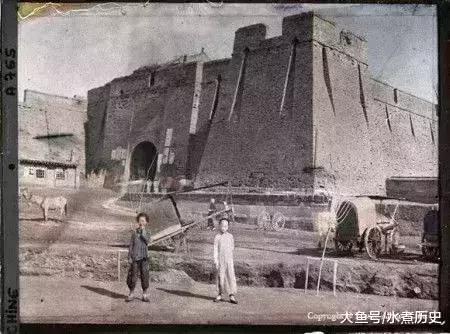 恍如隔世：一个法国牛贩子，用彩色胶片记录了110年前的旧中国