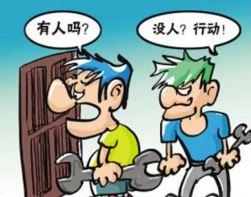 蜘蛛侠家门反锁,关好门窗防小偷