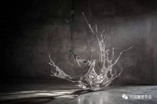 中国传统雕塑与现代雕塑的联系,不可能的可能文章